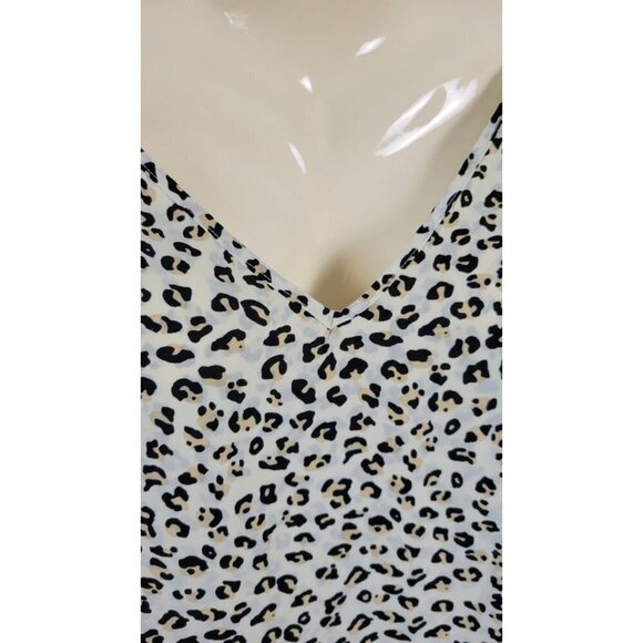 NEW Zac & Rachel Blouse animal print V-neck 3X Plus semi-sheer hi-low hem NWT - Picture 3 of 10